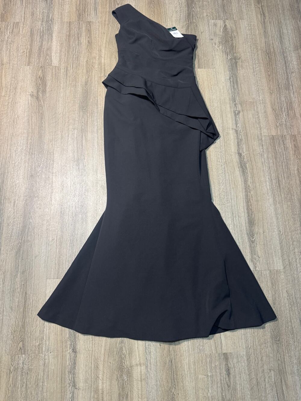 Lauren Ralph Lauren Women's Elegant One-Shoulder Black Evening Gown